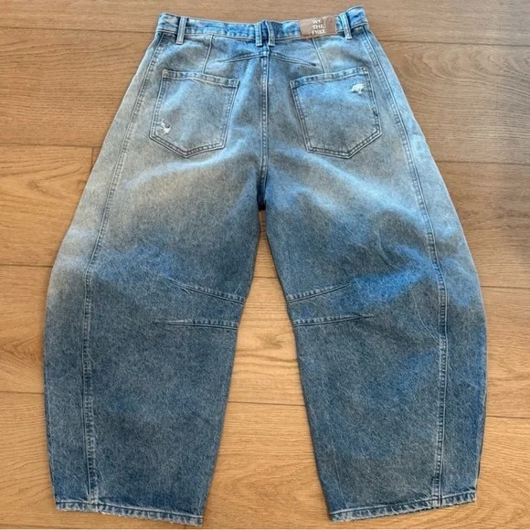 BRAND NEW! We The Free Women's Blue Distressed Wide Leg Jeans Boyfriend Jeans. - Picture 4 of 8